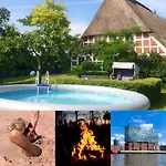 Luxus-landhaus Nordsee, Sommer-pool, Kaminofen, Grosse Terrasse, Grill, 2 Schlafzimmer, Kueche, Bad, Wlan, * Hemmoor
