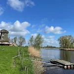 Luxus-landhaus Nordsee, Sommer-pool, Kaminofen, Grosse Terrasse, Grill, 2 Schlafzimmer, Kueche, Bad, Wlan, דירה