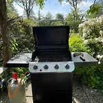 Luxus-landhaus Nordsee, Sommer-pool, Kaminofen, Grosse Terrasse, Grill, 2 Schlafzimmer, Kueche, Bad, Wlan, דירה