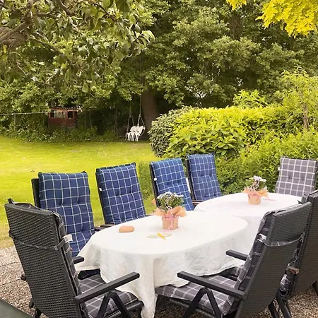 Kamin Ofen Wohnung -Altes Landhaus Oste- 2 Schlafzimmer, Terrasse, Pool, Kueche, Bad,Wlan,Kuehl Im Sommer, Nah Am Nordsee Strand