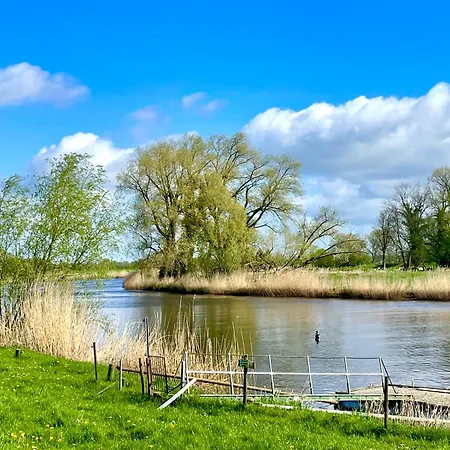 Luxus-landhaus Nordsee, Sommer-pool, Kaminofen, Grosse Terrasse, Grill, 2 Schlafzimmer, Kueche, Bad, Wlan, Apartment *