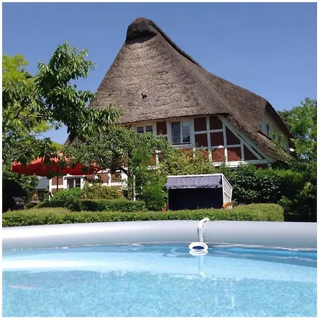 Luxus-landhaus Nordsee, Sommer-pool, Kaminofen, Grosse Terrasse, Grill, 2 Schlafzimmer, Kueche, Bad, Wlan, Appartamento