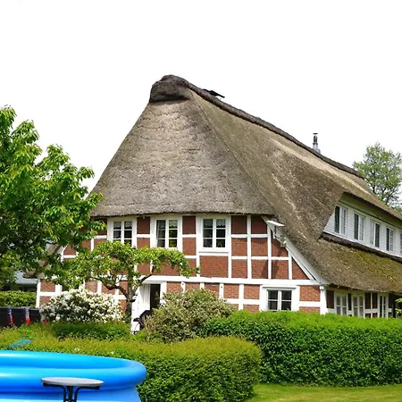 Apartment Kamin Ofen Wohnung -Altes Landhaus Oste- 2 Schlafzimmer, Terrasse, Pool, Kueche, Bad,Wlan,Kuehl Im Sommer, Nah Am Nordsee Strand Hemmoor