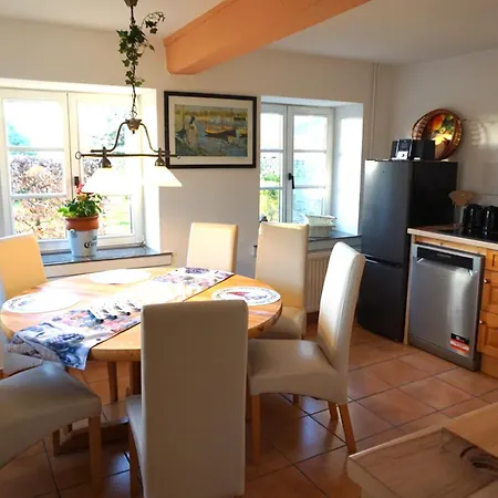 Apartment Luxus-landhaus Nordsee, Sommer-pool, Kaminofen, Grosse Terrasse, Grill, 2 Schlafzimmer, Kueche, Bad, Wlan, Hemmoor