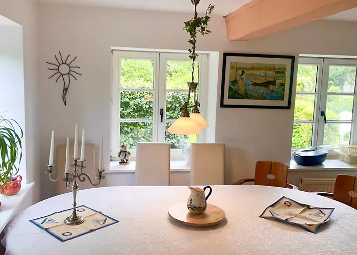 Luxus-Landhaus Nordsee, Sommer-Pool, Kaminofen, Grosse Terrasse, Grill, 2 Schlafzimmer, Kueche, Bad, Wlan, Hemmoor